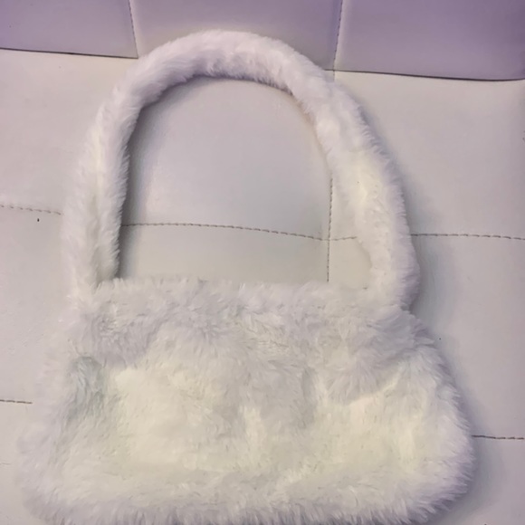 Brand New white fluffy bag - Picture 1 of 3